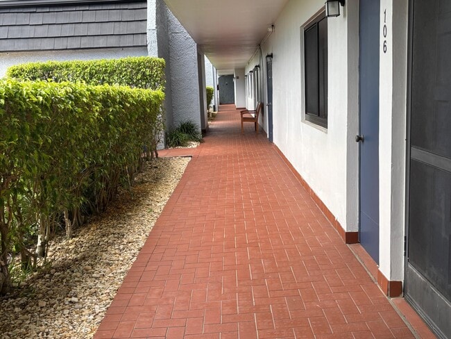 Building Photo - 4248 Deste Ct