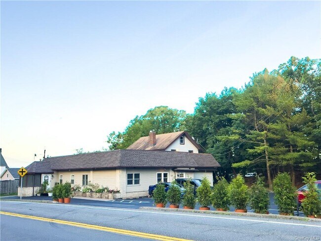 Building Photo - 456 N Liberty Dr