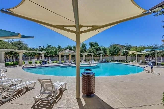 Building Photo - 280 S Evergreen Rd