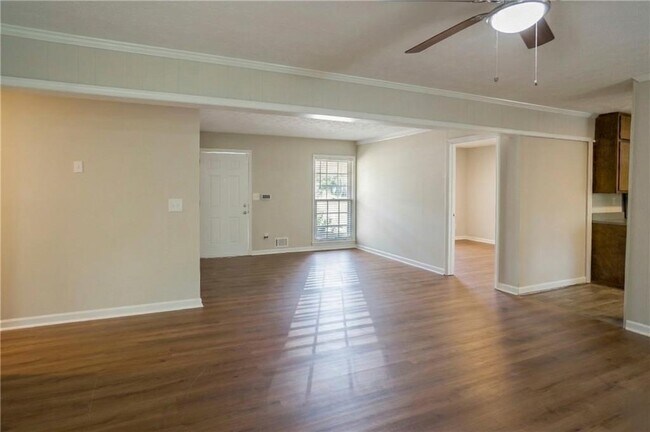 Building Photo - 1802 Driftwood Pl