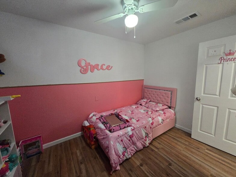 Building Photo - 108 W Acheson St