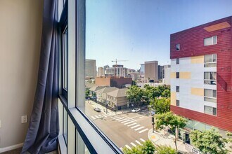 Building Photo - Top Floor Cortez Hill Studio with Western ...