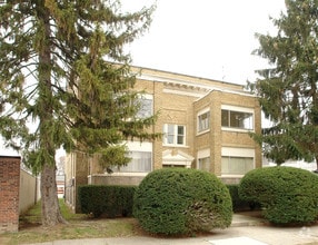 Building Photo - 196 Miller Ave