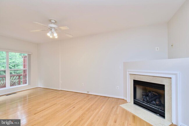 Building Photo - 8393 Jovin Cir