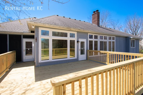 Building Photo - Large 1.5 Story luxury home on 2.5 acres  ...