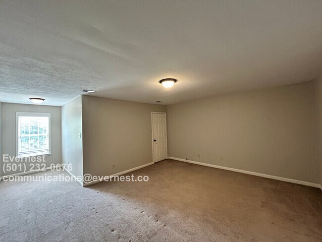 Building Photo - 9501 William Little Dr