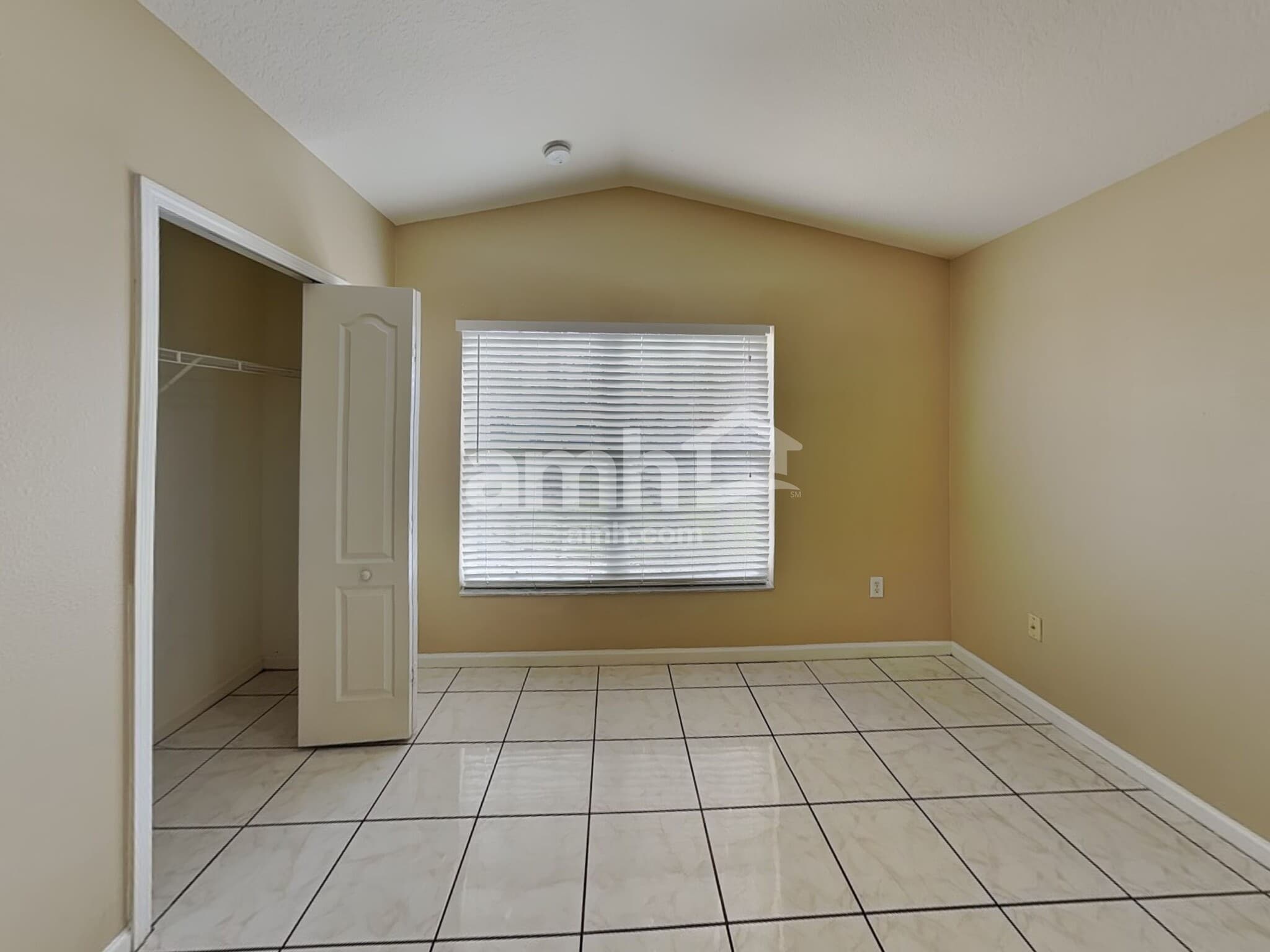 Building Photo - 1027 Summer Breeze Dr