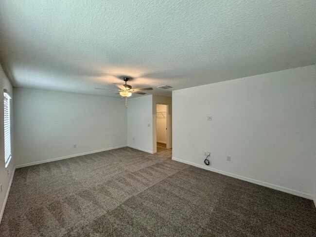 Building Photo - 10347 Honey Hammock Wy