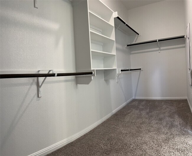 Building Photo - 521 Panzano Dr