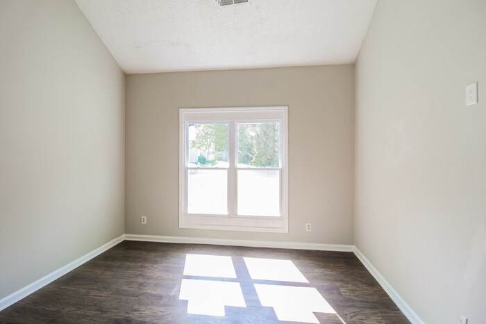 Building Photo - 3328 River Run Trail