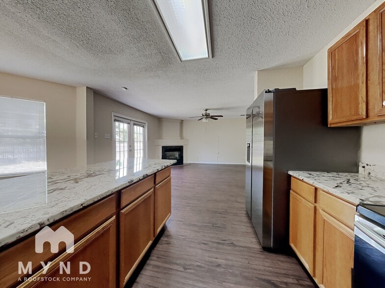 Building Photo - 316 Willow Oak Dr