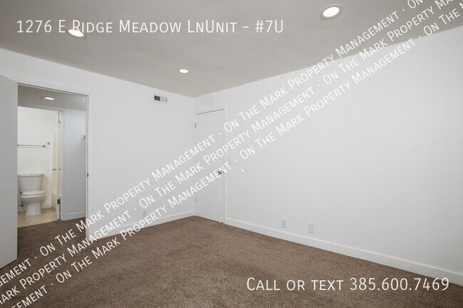 Building Photo - 1276 E Rdg Mdw Ln