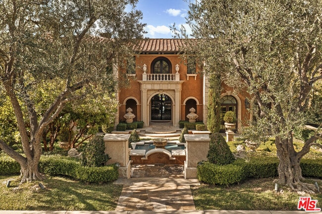 Building Photo - 28 Deep Sea