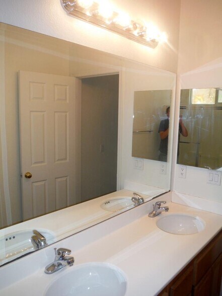 Building Photo - 44218 Amethyst St