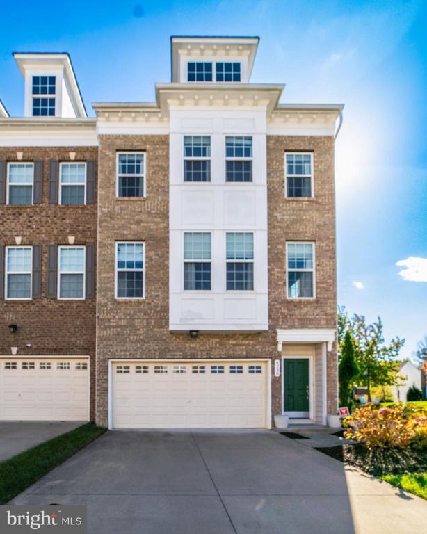 Building Photo - 4238 Winding Waters Terrace