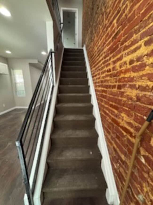 Building Photo - Stunning 3 Bed / 3 Bath Single-Family Home with Gated Backyard – Available Now!