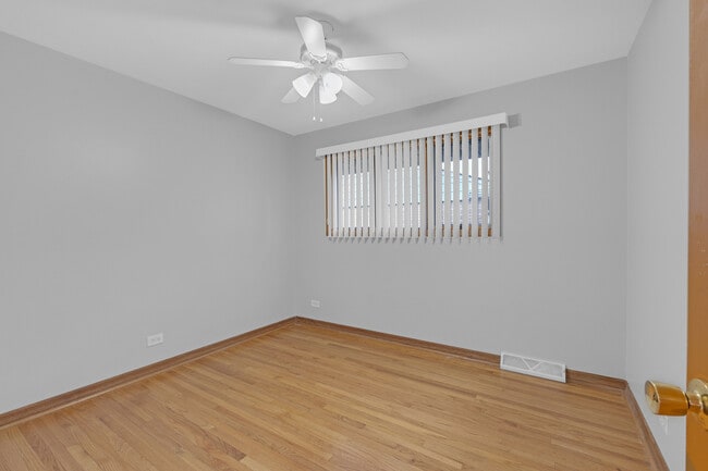 Building Photo - 650 Patricia Ln