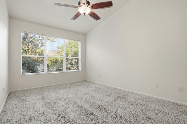 Building Photo - 6633 Jefferson Garden Ct