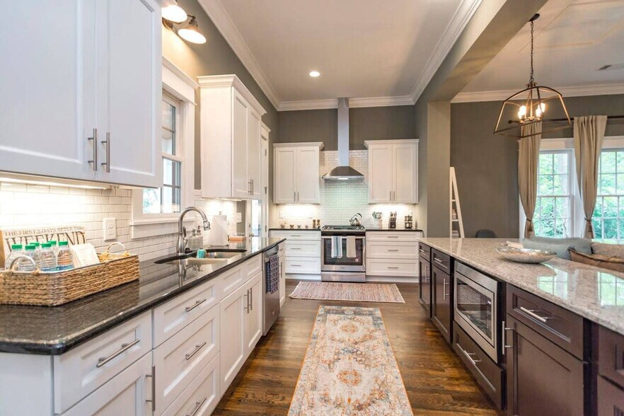 Building Photo - 1415 Shelby Ave