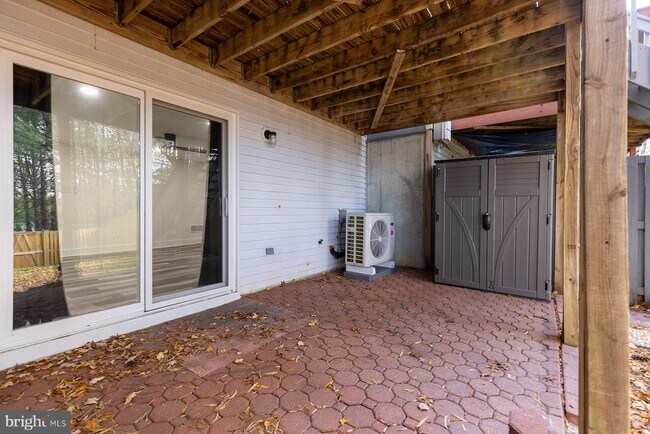 Building Photo - 1178 White Coral Ct