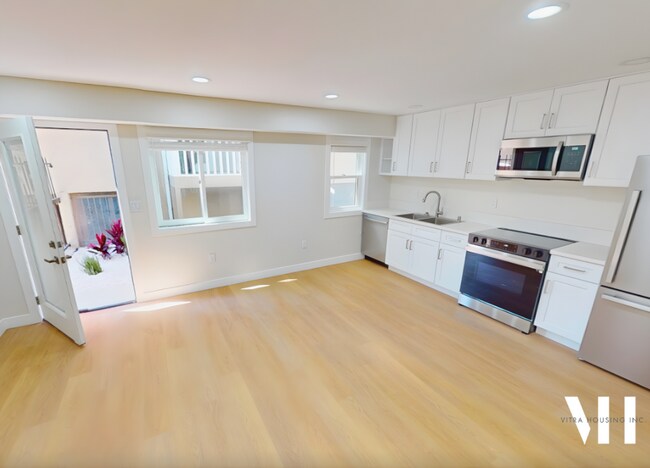 Primary Photo - 2372.50 Portland St