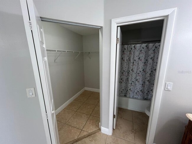 Building Photo - 727 Sugar Bay Way