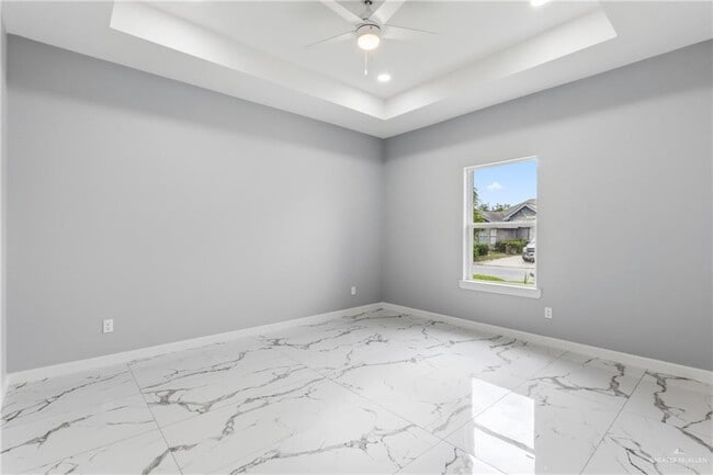 Building Photo - 22 South Dr