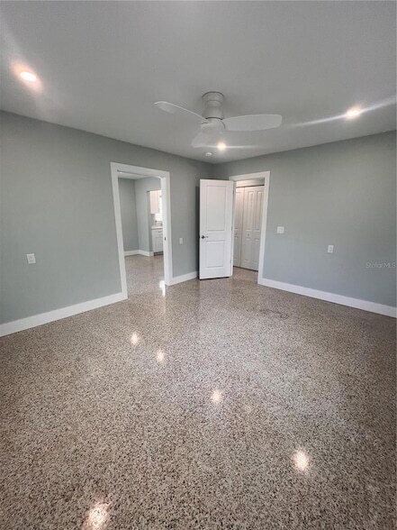 Building Photo - 40 82nd Ave