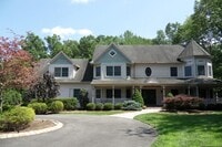 Building Photo - 765 Colonial Rd