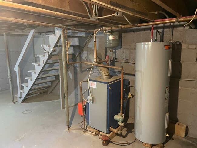 Building Photo - Updated Cute Cape - 3 bedroom, 2 bath -  4509 Fitzhugh Ave.