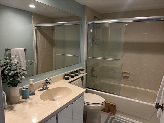 Building Photo - 1522 Whitehall Dr