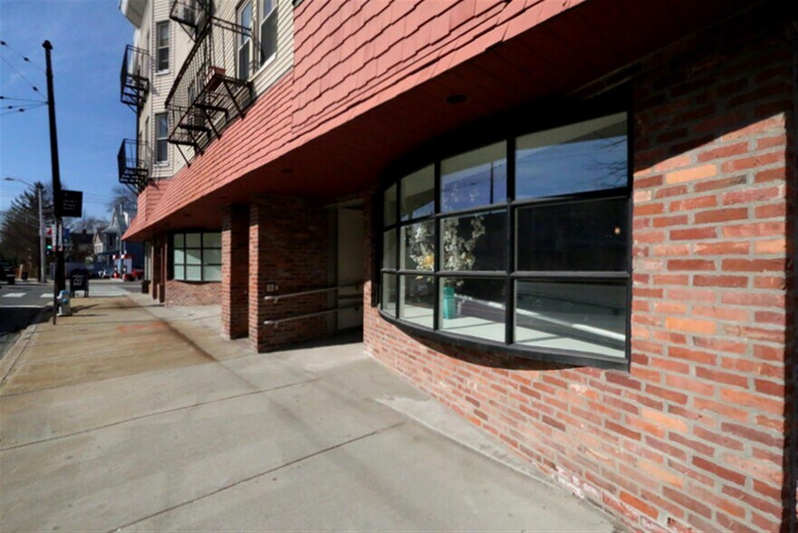 Building Photo - 195 Concord Ave