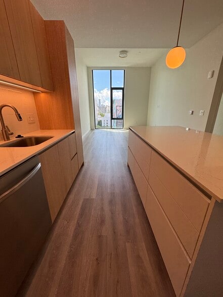 Primary Photo - 144 NW 32nd St