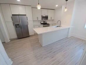Building Photo - Updated Rental - Allentown