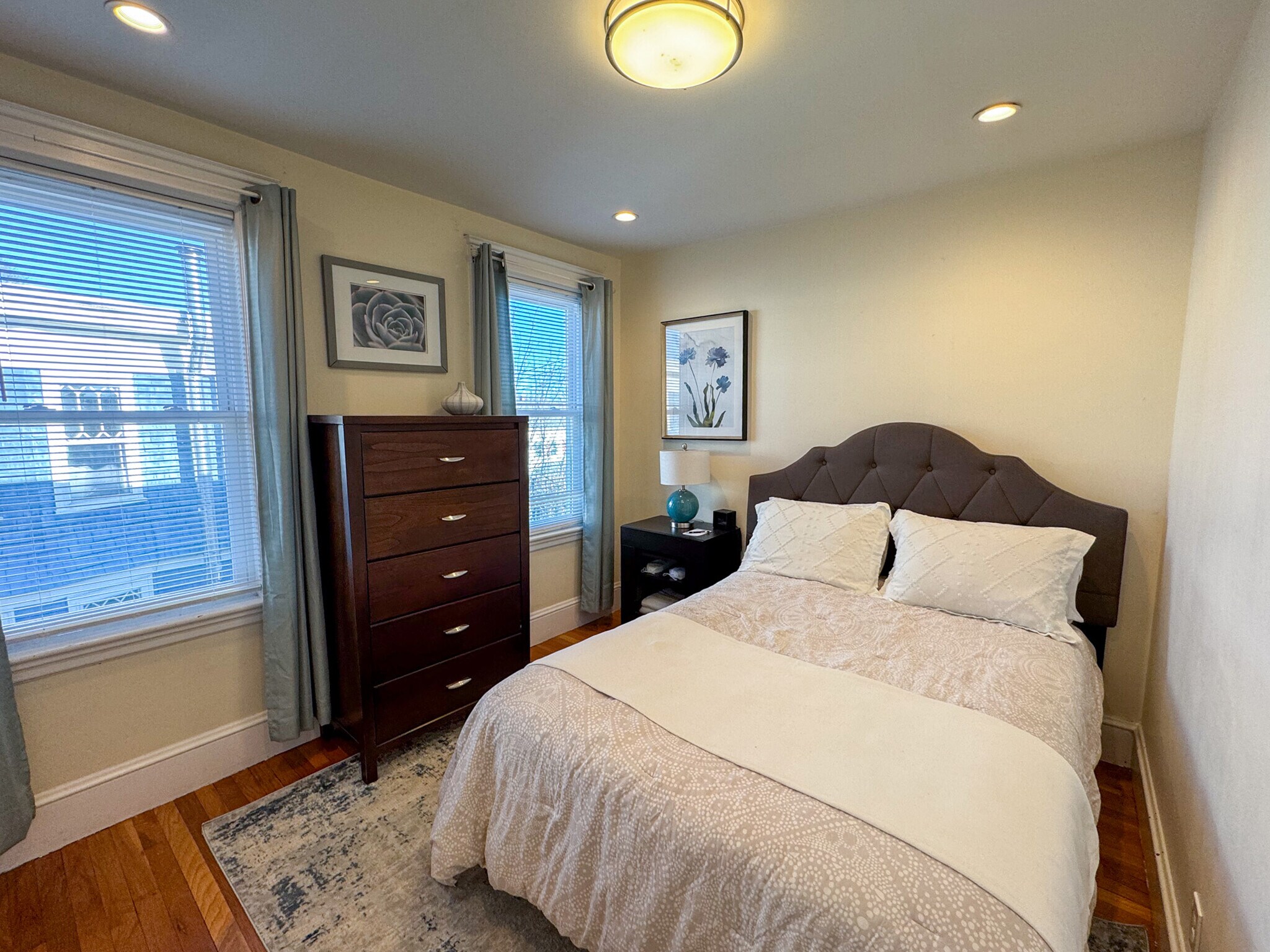 Building Photo - 34 Clay St