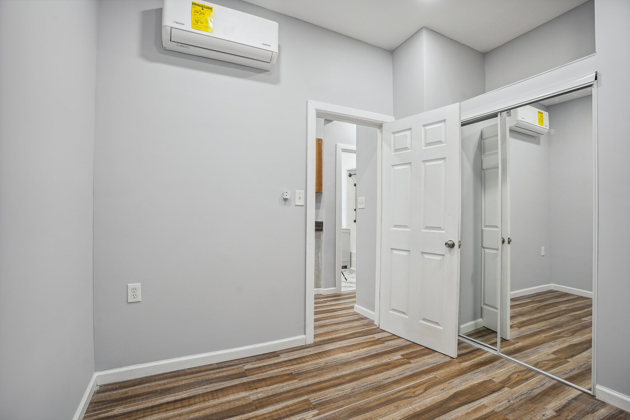 Building Photo - 127 Randolph Ave