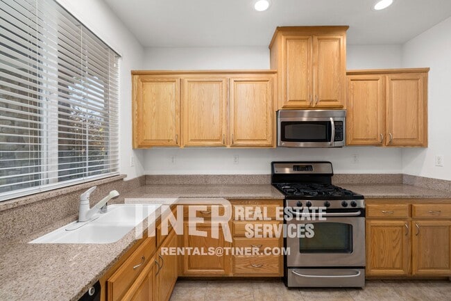 Building Photo - Beautiful North Natomas Home