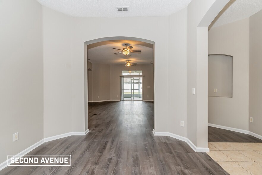 Building Photo - 549 Wakemont Dr