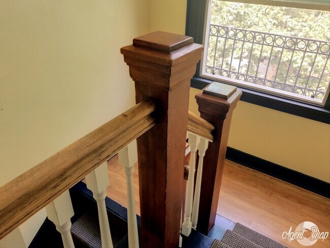Building Photo - Classic Living at the Novell! Close to UW ...