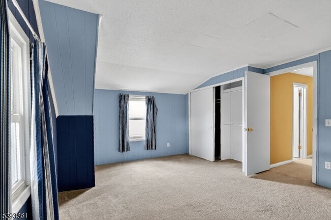 Building Photo - 128 South Ave