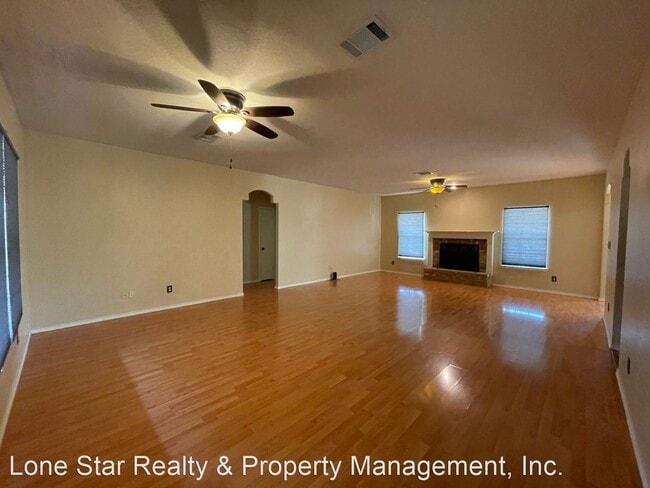 Building Photo - 3 br, 2 bath House - 596 Rocking C Dr