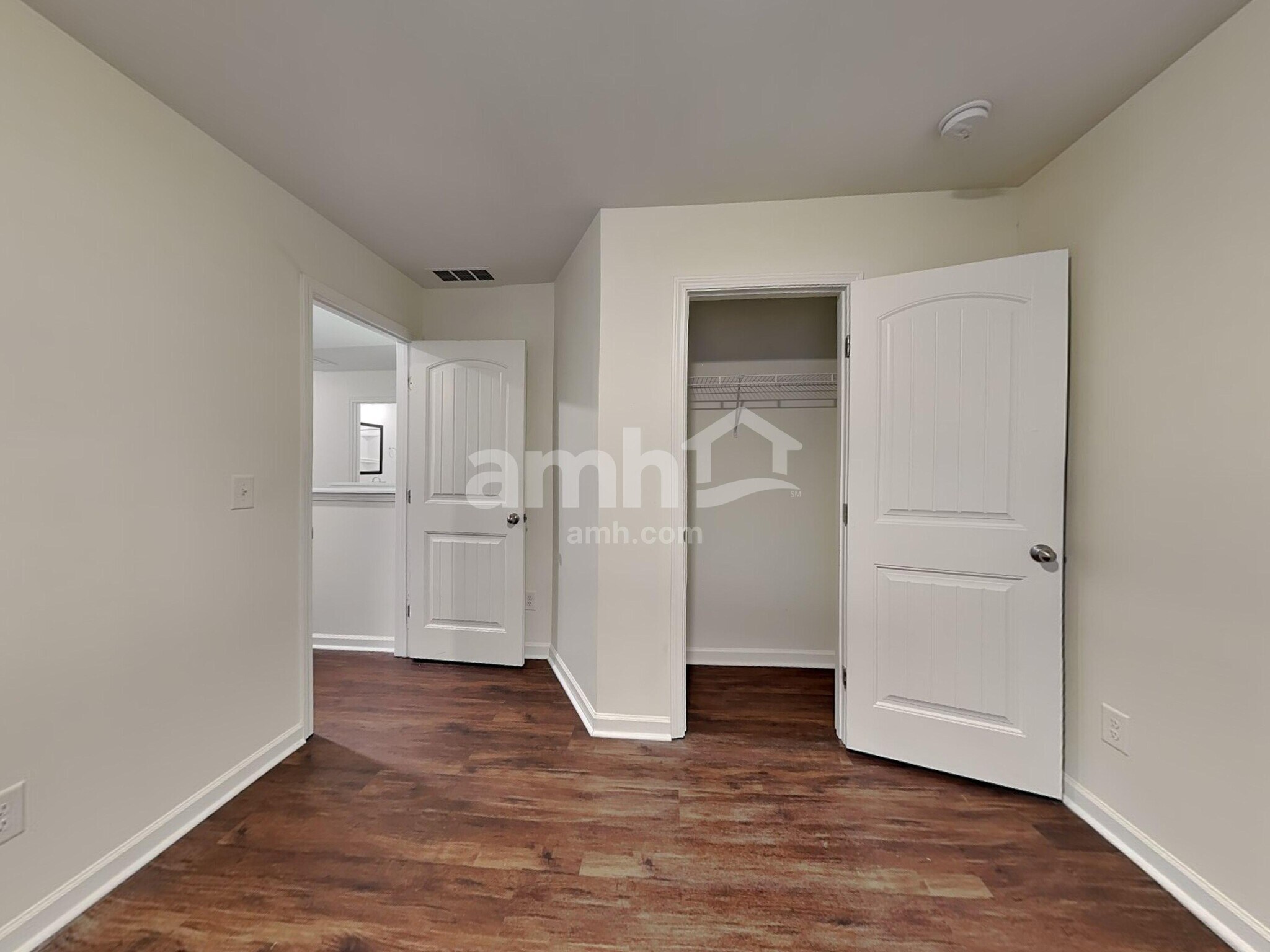 Building Photo - 515 S Fortune Way