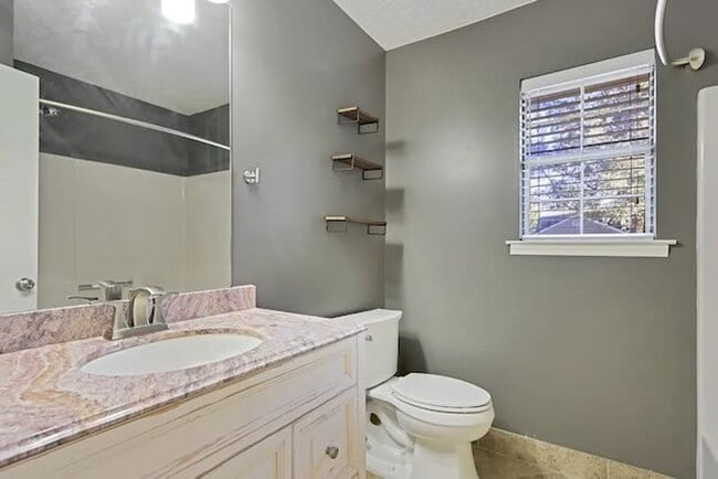 Building Photo - 12 Brown Thrasher Ct