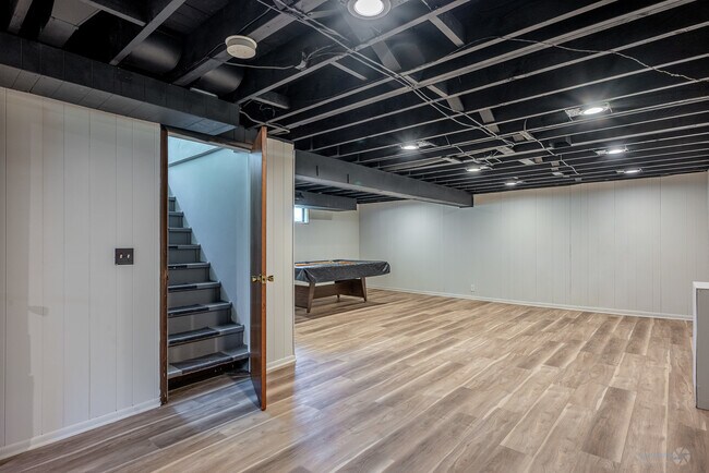 Building Photo - 711 N 3rd Ave