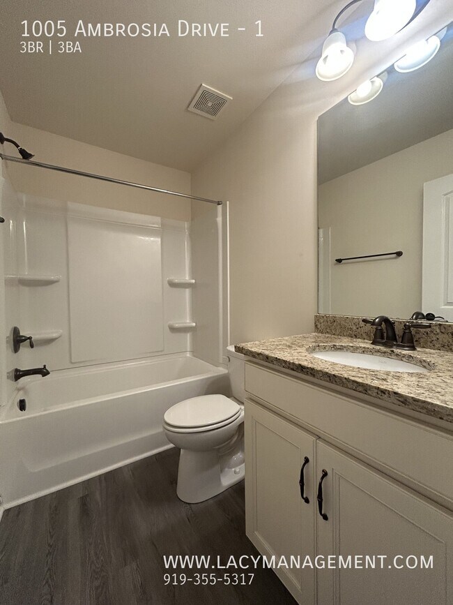 Building Photo - 1005 Ambrosia Dr