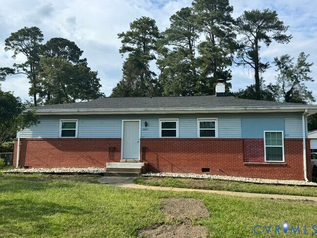 Building Photo - 2604 Sunnybrook Rd
