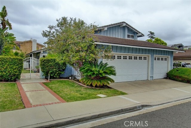 Building Photo - 8 Sparrowhawk