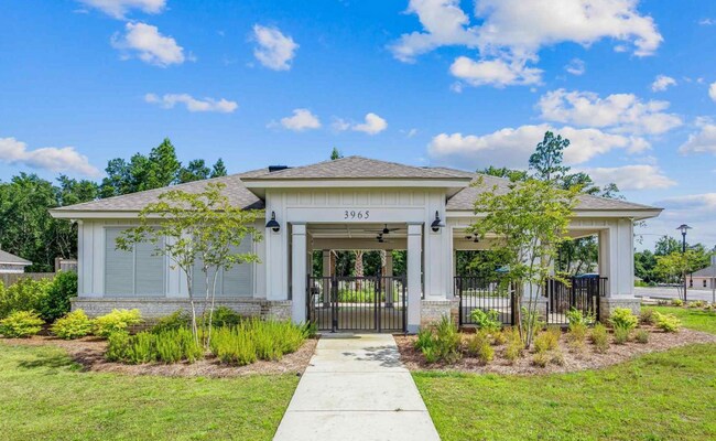Building Photo - Beautiful 4-Bedroom Home - Arbor Place