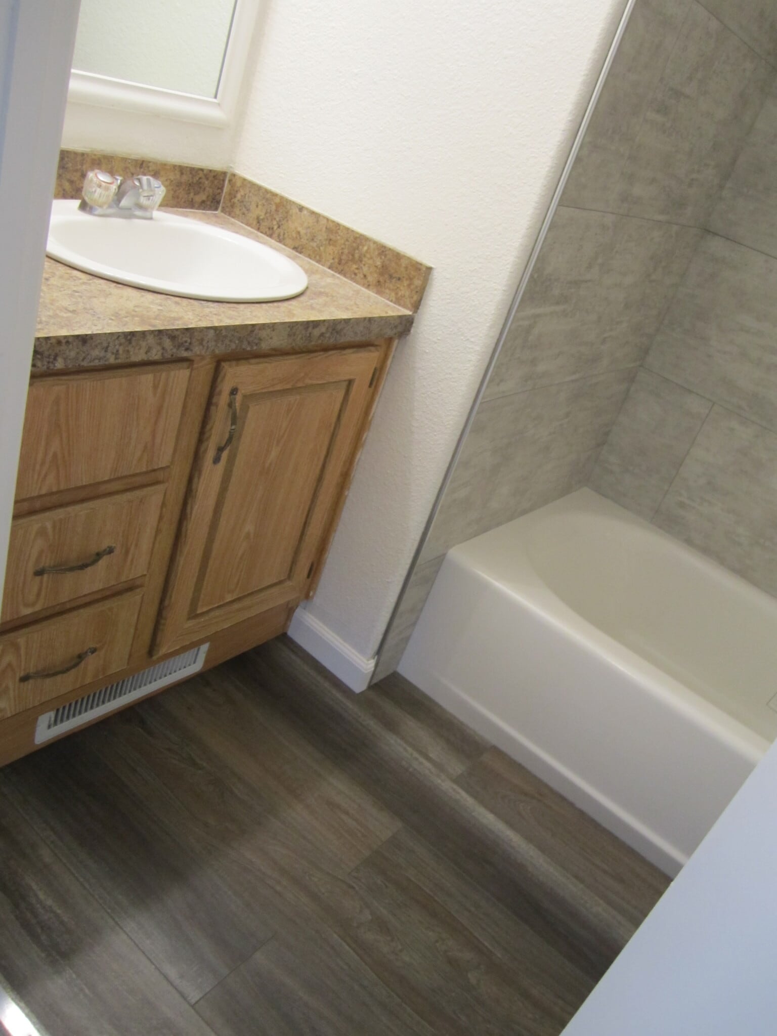 Building Photo - 540 Shortt Rd