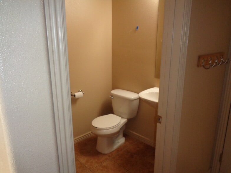Building Photo - 6758 W Haven Maple Dr